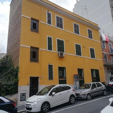 Apartment Urbino 33 ローマ エクステリア 写真